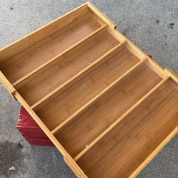 Expandable Wood Organizer