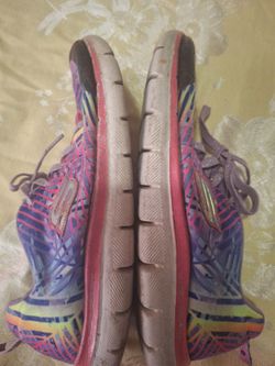 Sketchers sneakers rainbow lightweight well worn 7.5?