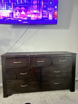Dresser