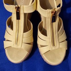Michael KORS Women Shoes Size6?