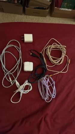 5 iPhone chargers with plug