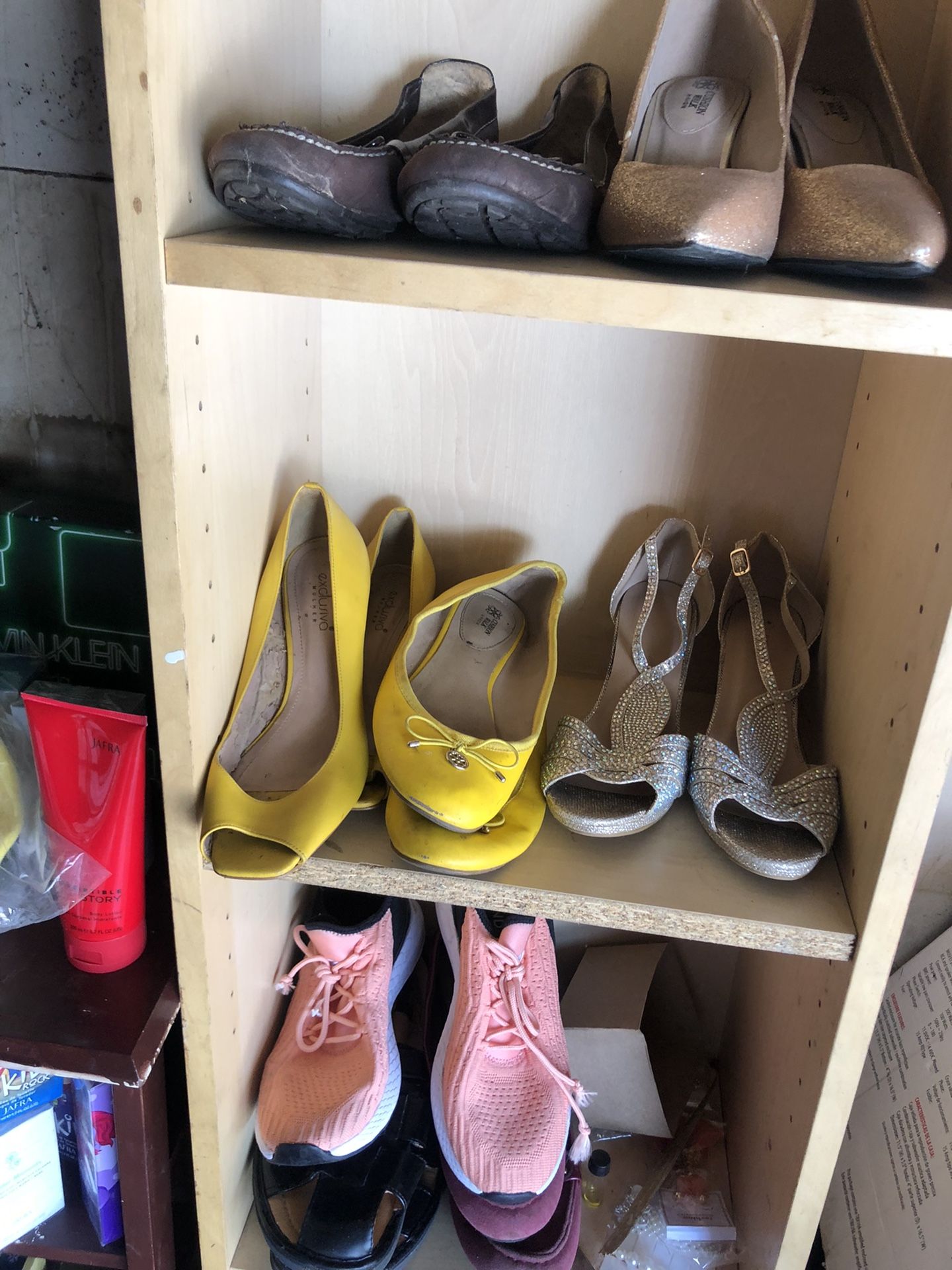 Zapatos Del Núm 8 Los Plagiados Y Dorados 10