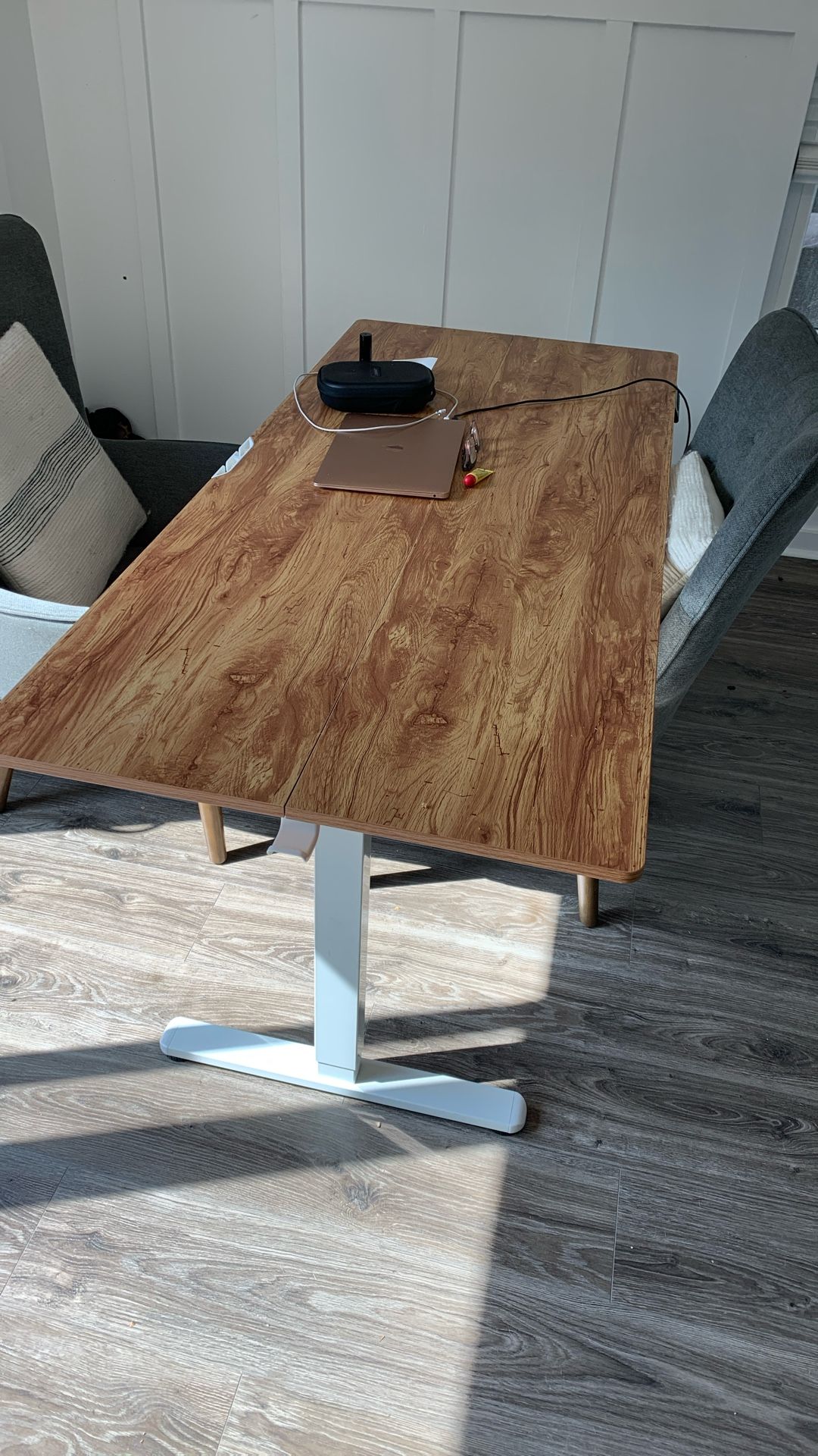 Adjustable Standing/sitting Desk