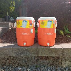 IGLOO 5 galloon Beverage Coolers
