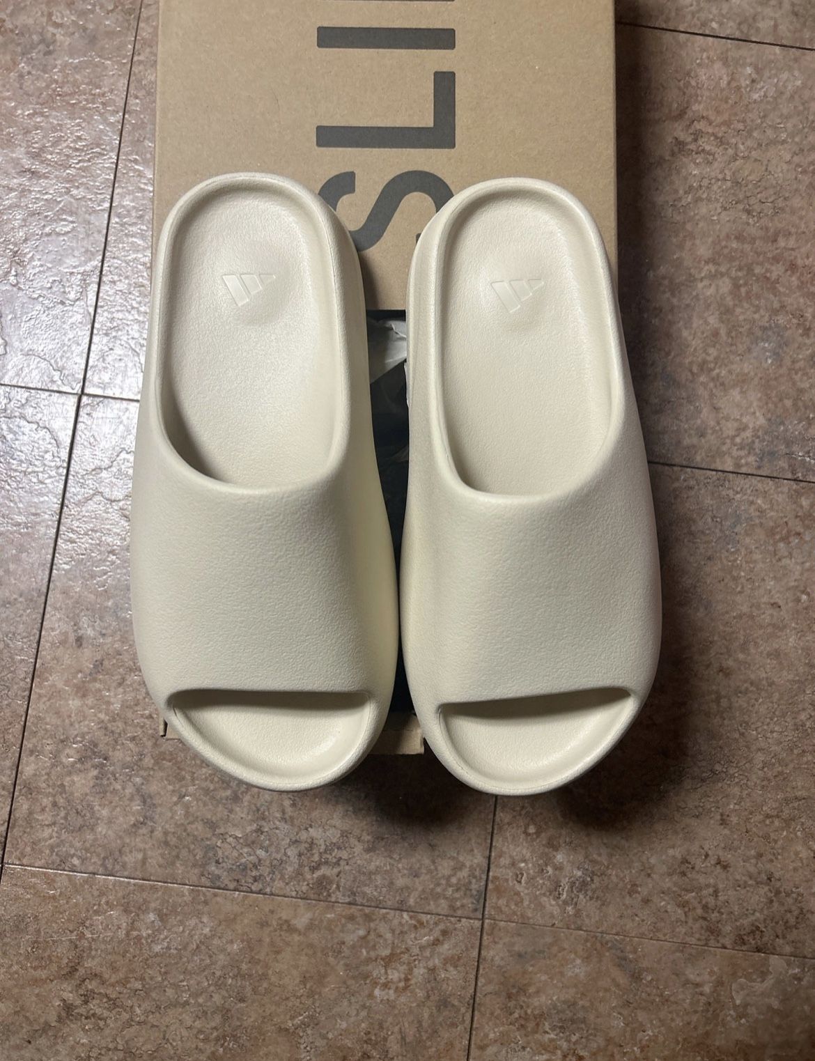 Yeezy Slide Bone Size 10