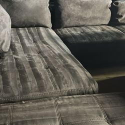 ☑️this is the one for you! Grey sectional
