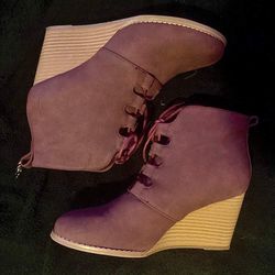 Brand New Nautica Wedge Lace-up Boots