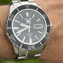 Vintage 2007 Seiko SNZH55 Fifty Five Phantoms 