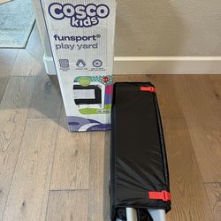 Cosco Play yard- Like new