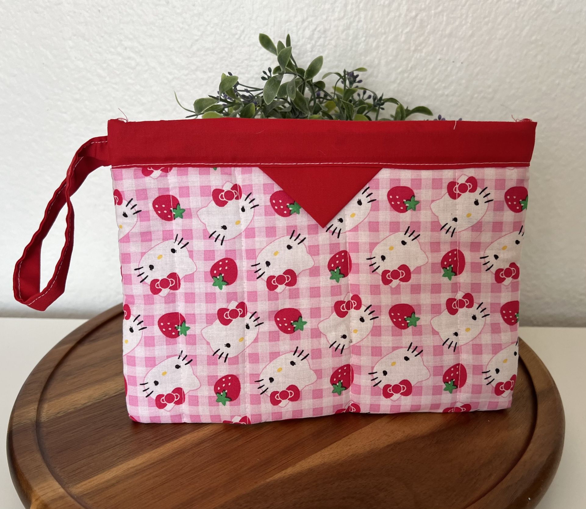 Hello Kitty Strawberries Handmade Snap Closure Padded Book Cover Sleeve Kawaii