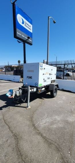 GENERATOR 25 KVA 23 KILOWATTS TIER 4 FINAL SINGLE AXLE HITCH - DOOSAN G25WDO-T4F