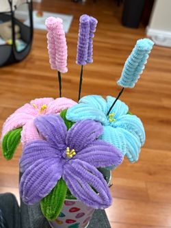 Pipe cleaner flowers