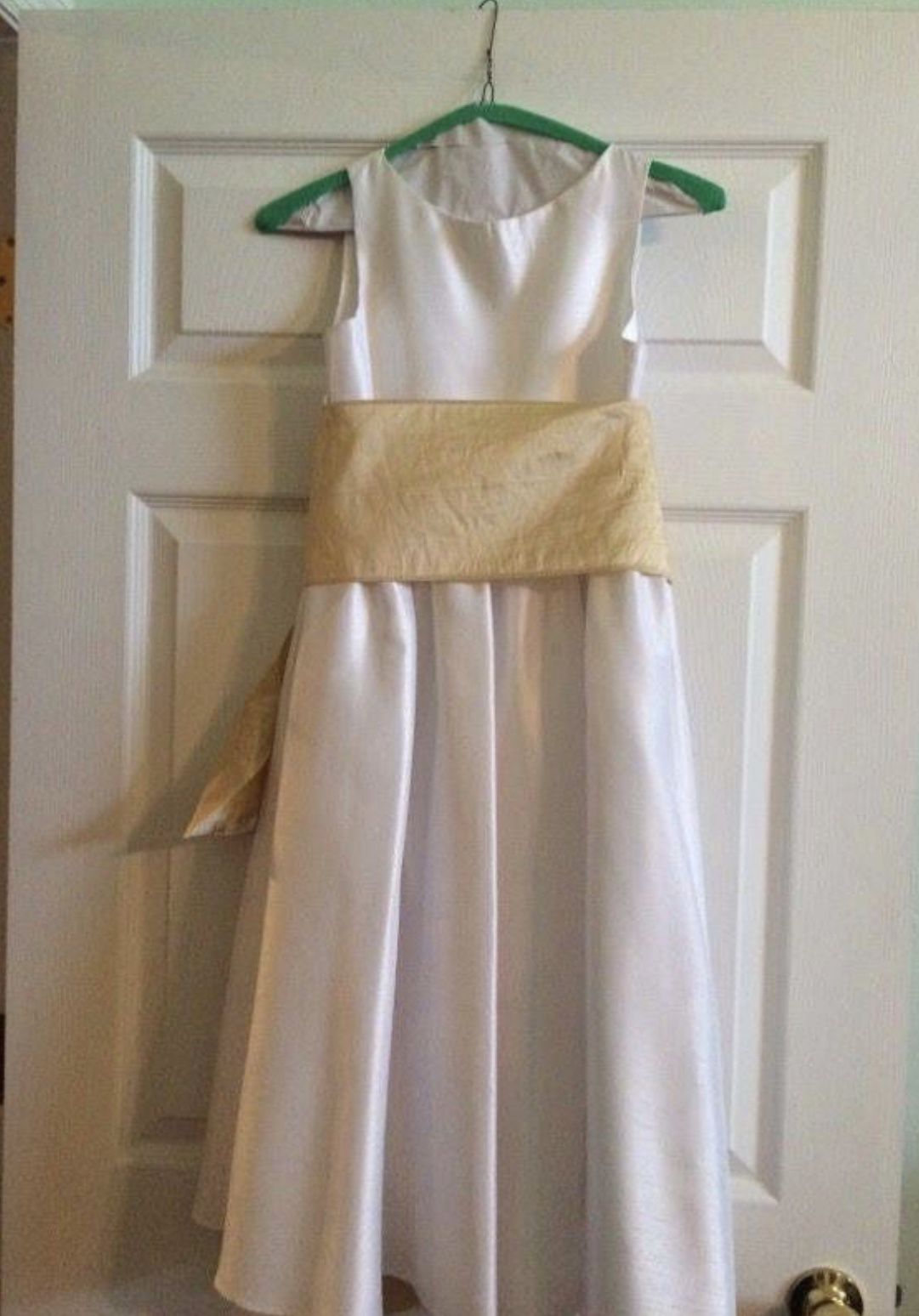 Girls White Flower Girl Bridal Dress - Size 14/16