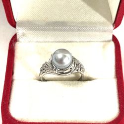 Vintage (Very Rare Find) Never Worn Sterling Silver Ring With Blue/Green (Tihitian) Pearl. Size 5.5. Retails For $295 