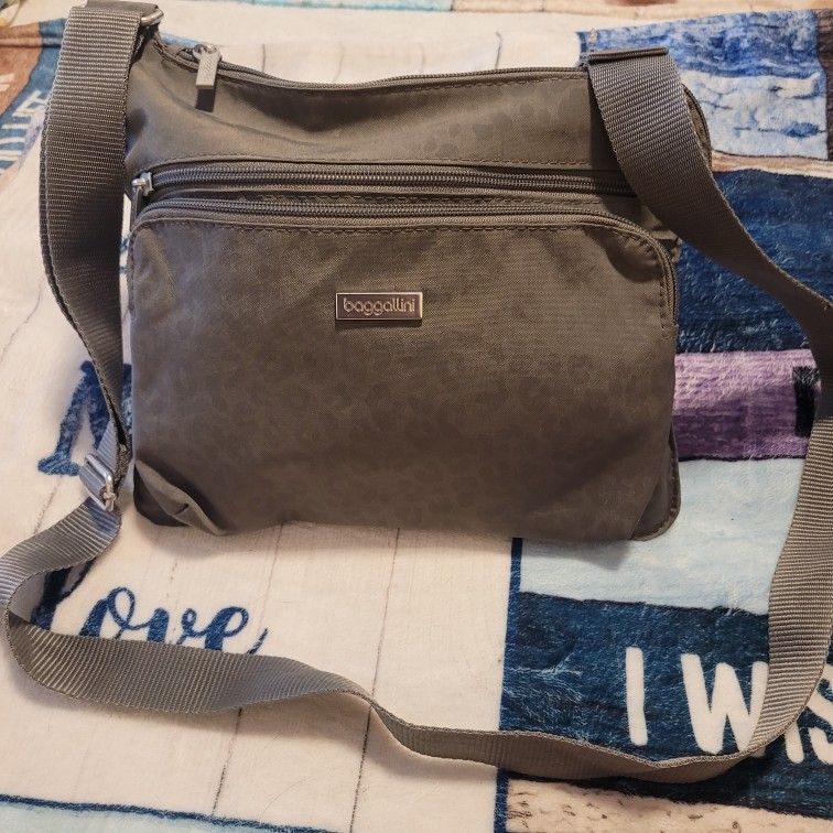 NEW BAGGALINI CROSSBODY BAG