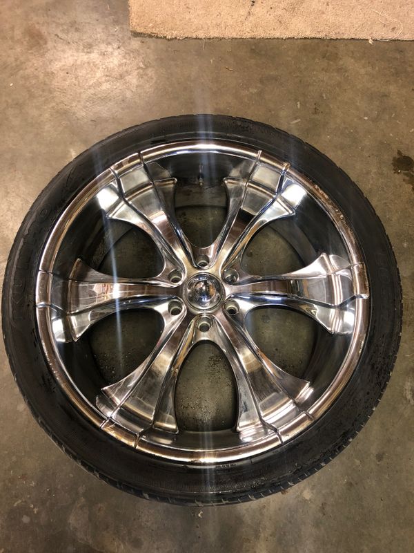 24 inch Chrome rims 6 lug American Racing Rims for Sale in Seattle, WA