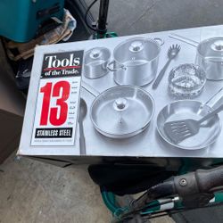 Brand new 13 piece stainless steel cookware