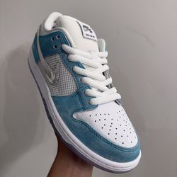 April Skateboards x Nike Dunk Low SB size 9M