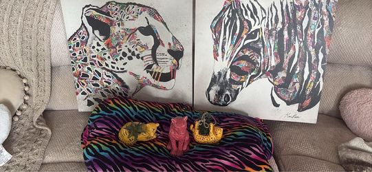 Lot of jungle bedroom decor