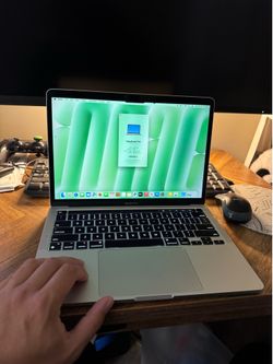 MacBook Pro M2