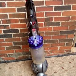 Dyson Dc 41 Pet Vacuum Cleaner