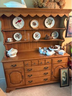 Wooden China Cabinet Hutch
