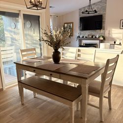 Like New Beautiful Modern Farmhouse Kitchen Table with Hidden Storage