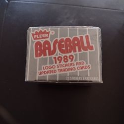 Baseball Bundle Topps Traded 1989 & Topps Traded 1986, Fleer 1989 Update Set.  Cash Porch Pickup Redmond 