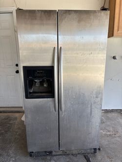 Kitchen aid Refridgerator