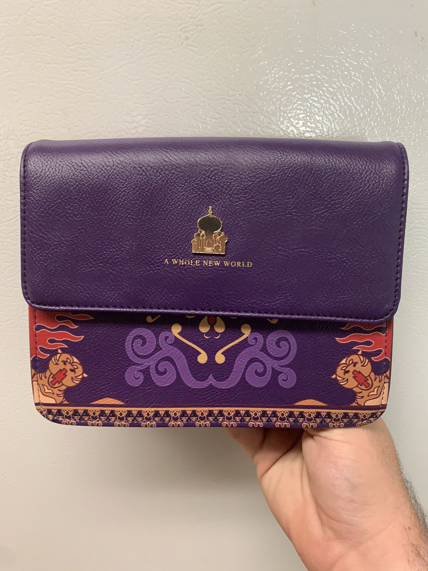 Disney Aladdin Loungefly Cross Body Bag perfect condition