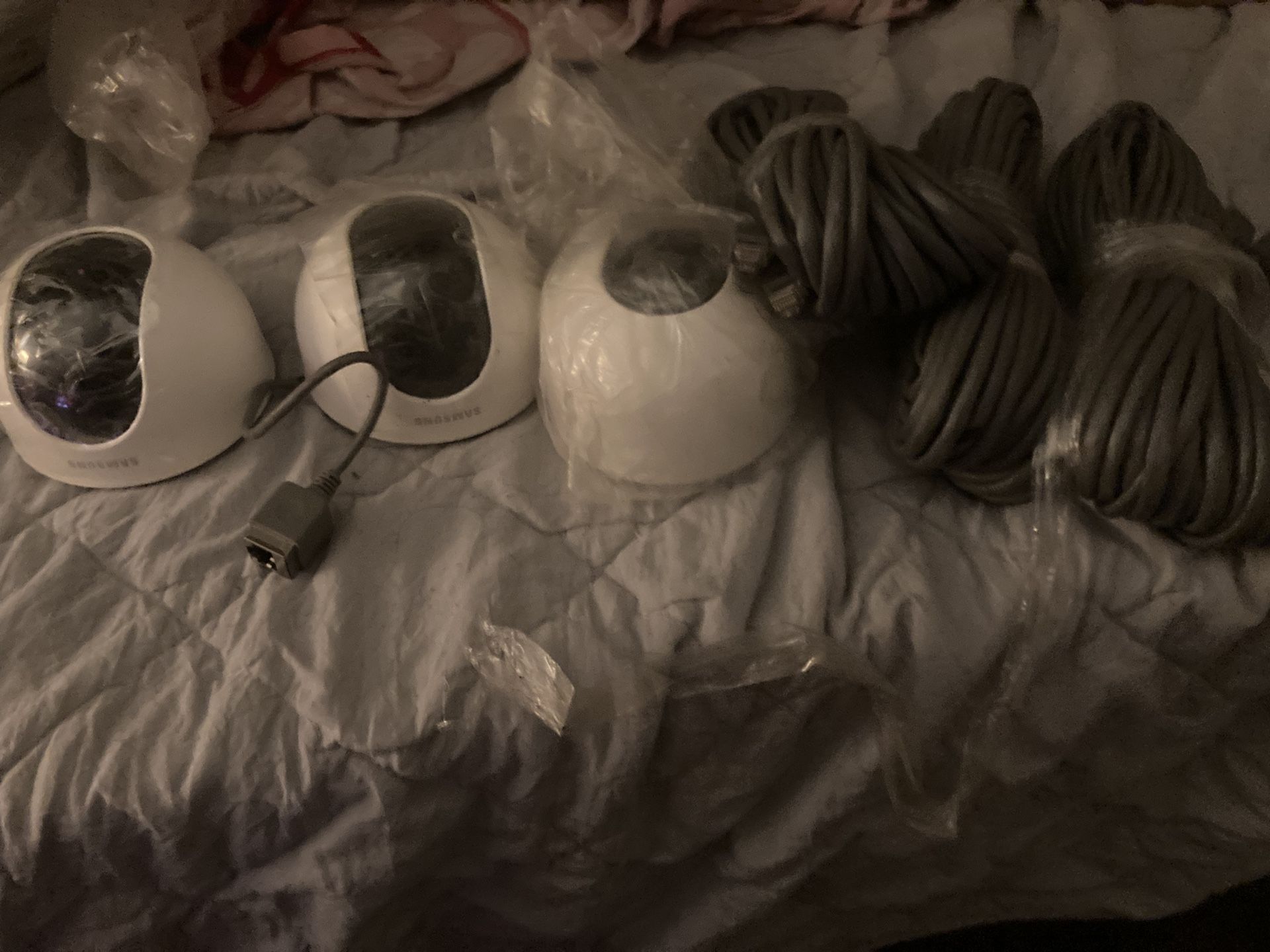 📢 Samsung SED-1001R Security Camera Bundle – 3 Cameras + Cables – NEW