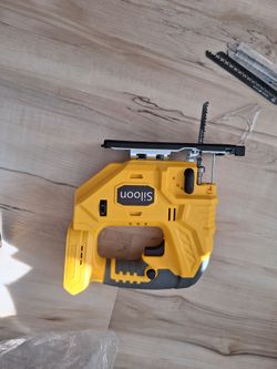 Jigsaw compatible with dewalt
