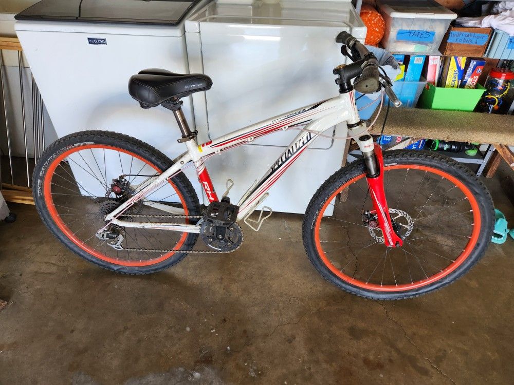 Specialized Mountain Bike Rockhopper