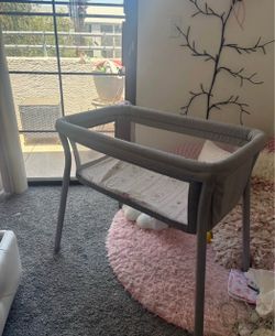 Bassinet gray