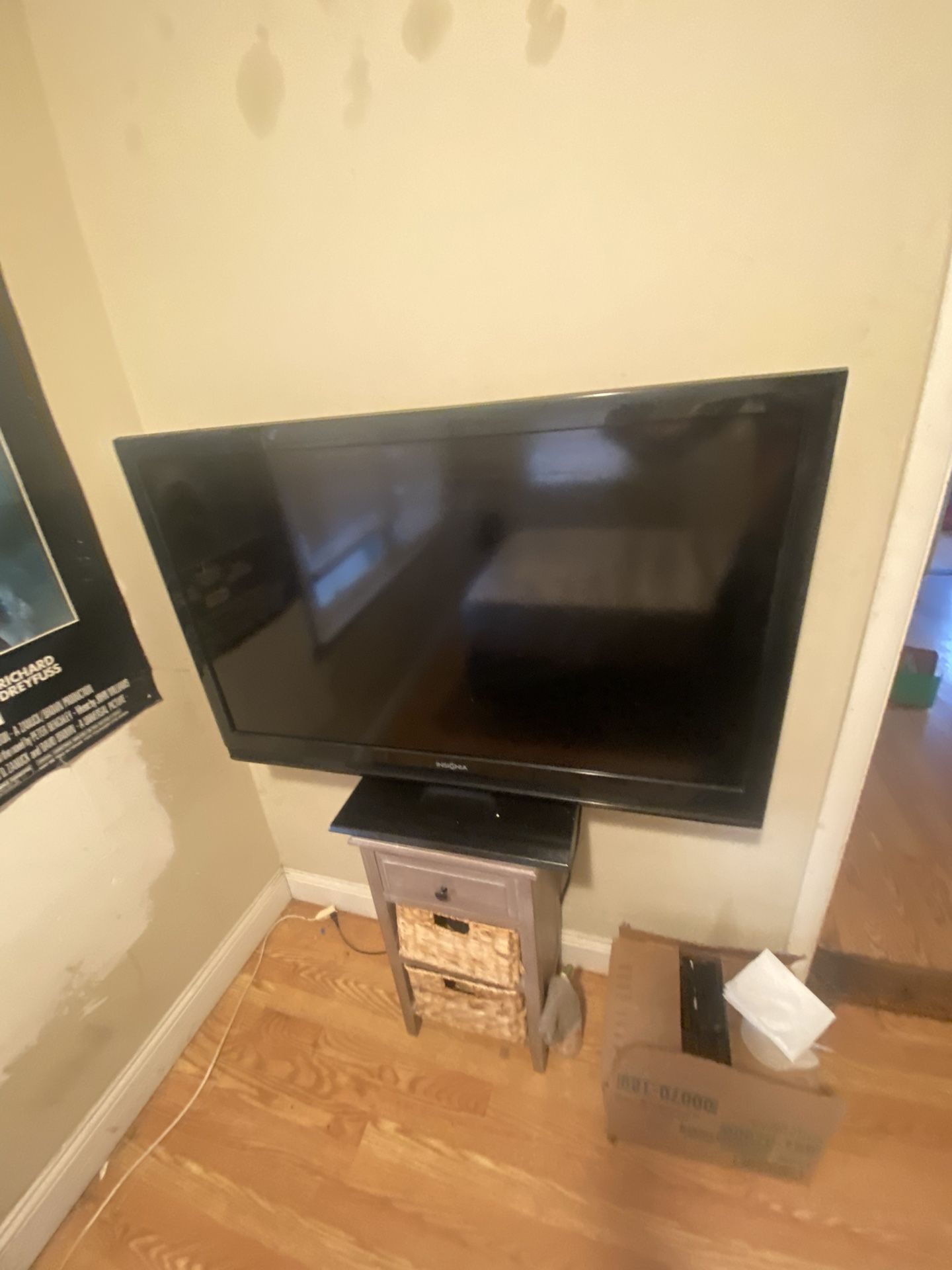 Flat Screen Television 43’