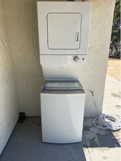 Whirlpool 24” Stackable Washer/Dryer