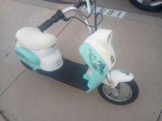 Scooter eléctrica para niños