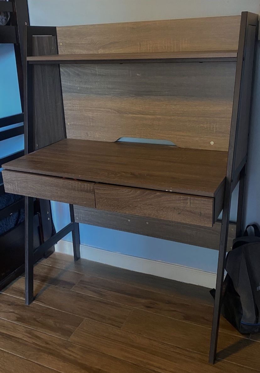 Desktop Furniture π$40 Firm!π