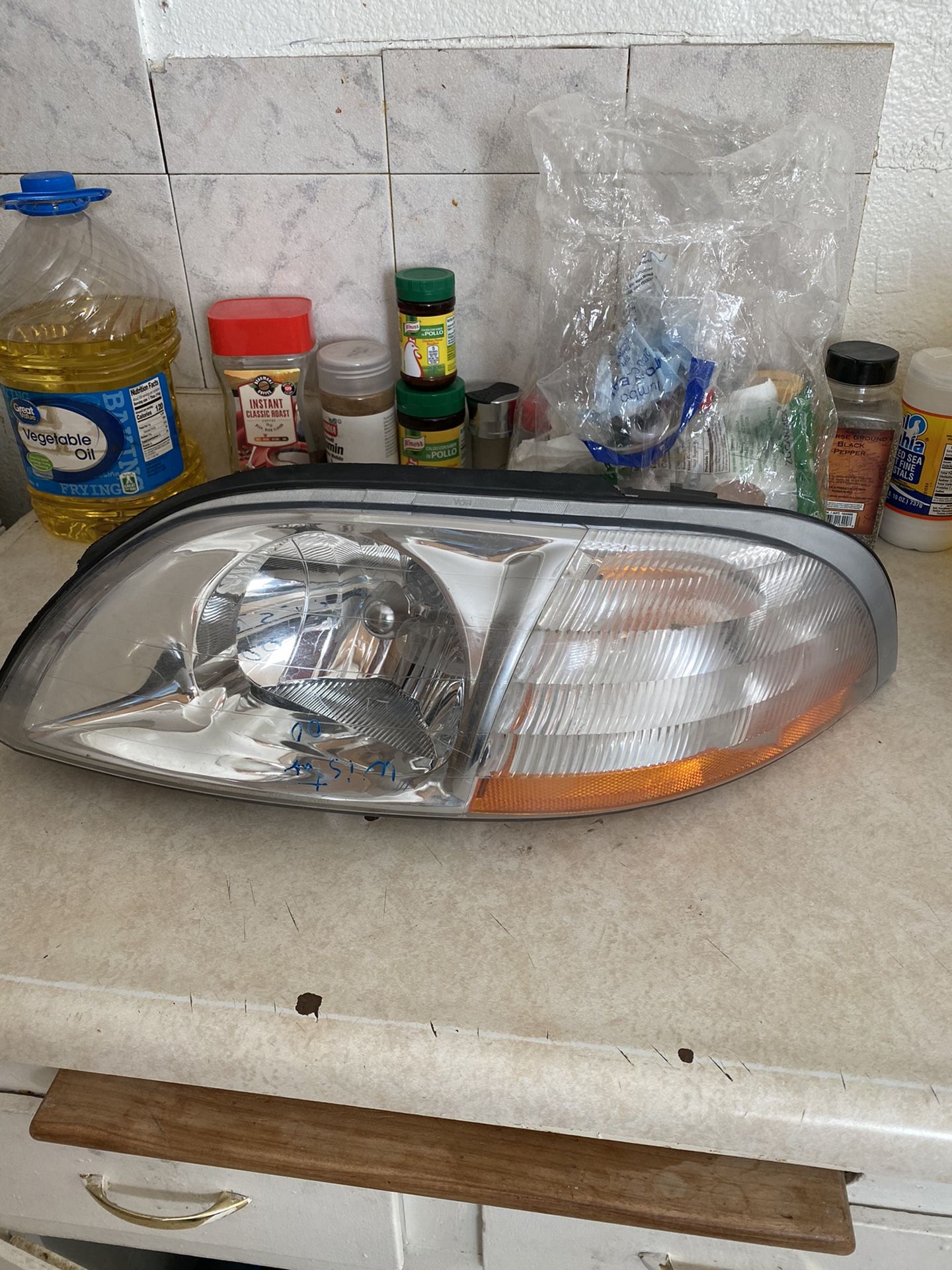FORD WINDSTAR 99-03 Headlight