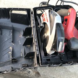 Skilsaw With Laser 