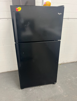 Whirlpool Top Freezer Fridge – Black, clean look, tested