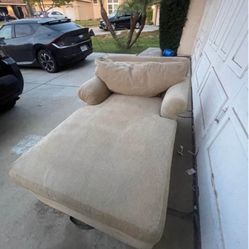 FREE Oversized Lounge Chair / Chaise – Must Pick Up Today