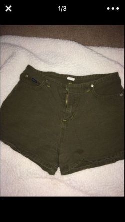 Women's halter top with high waisted shorts outfit