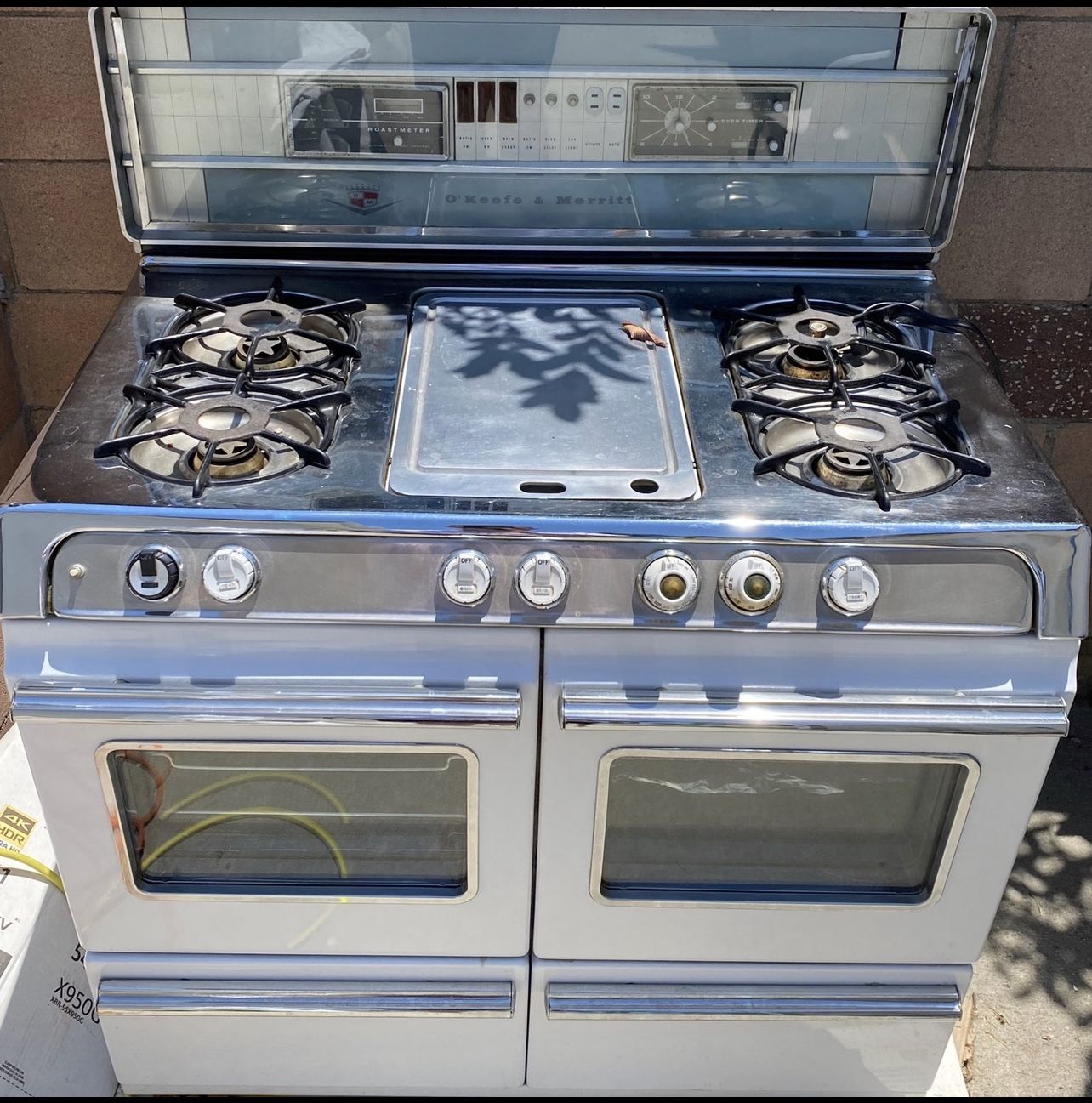 O’Keefe & Merritt Stove