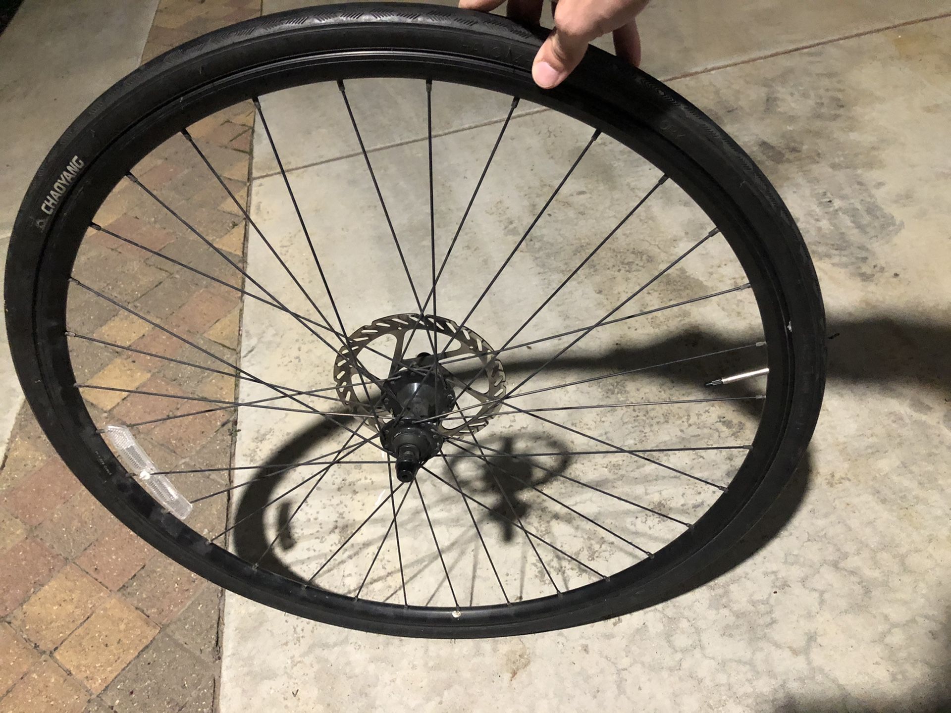 Front wheel for road/racing bicycle