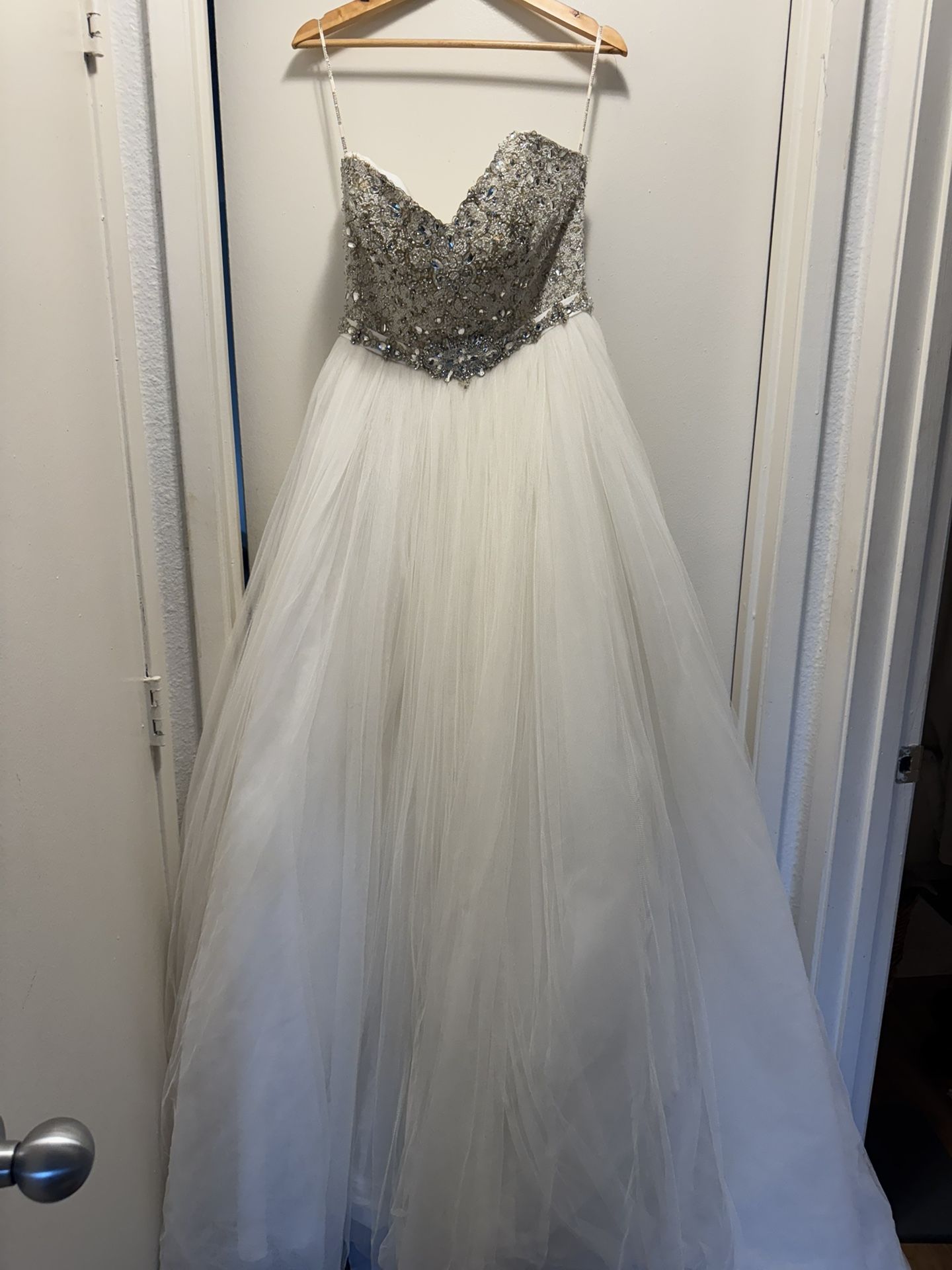 Maggie Sottero Wedding Dress