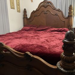 King Bedroom Furniture Set 
