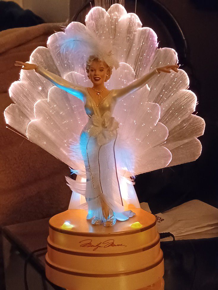 Vintage Marilyn Monroe Light