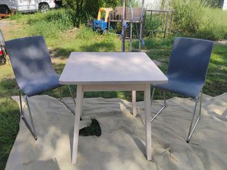 Small set of table and chairs $50 delivery available