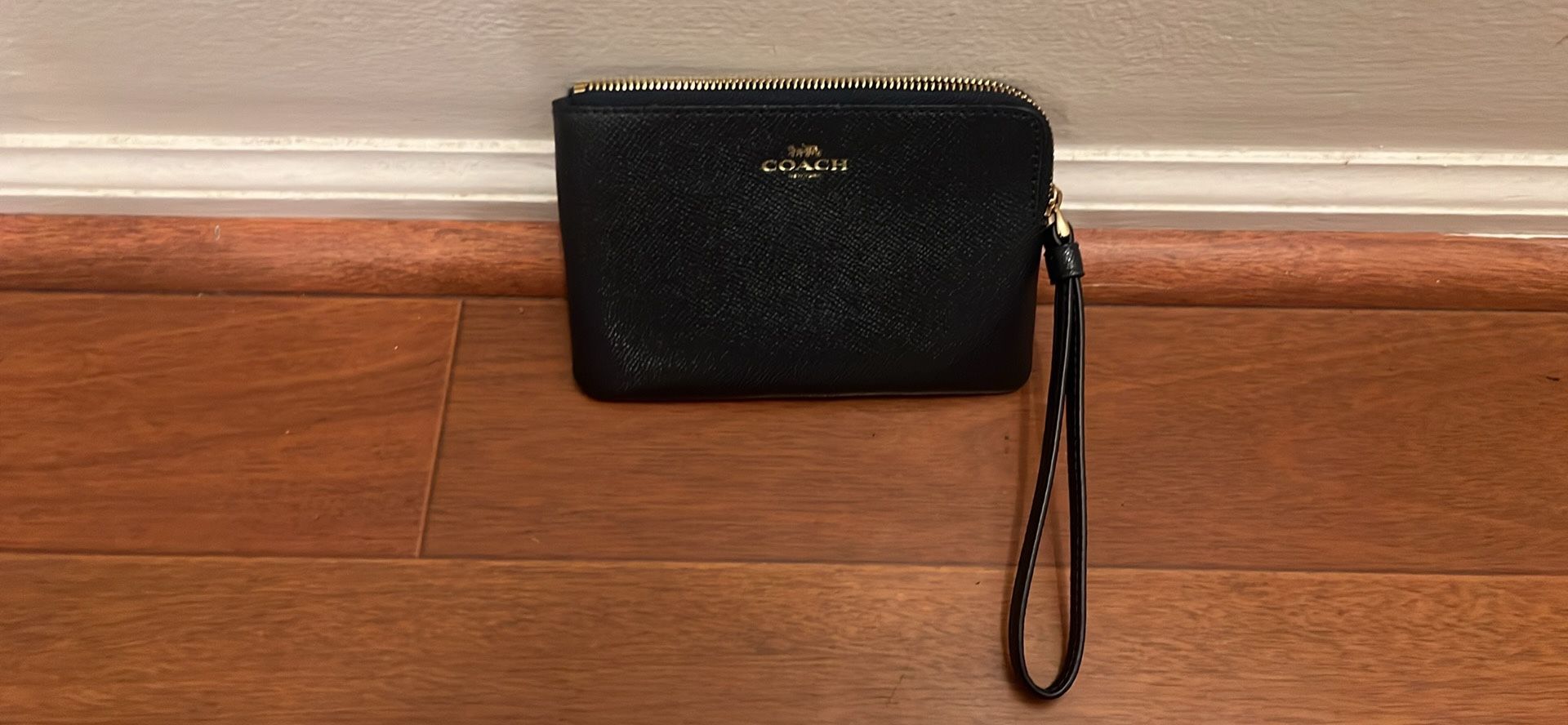 Women’s Coach Wristlet Navy Blue